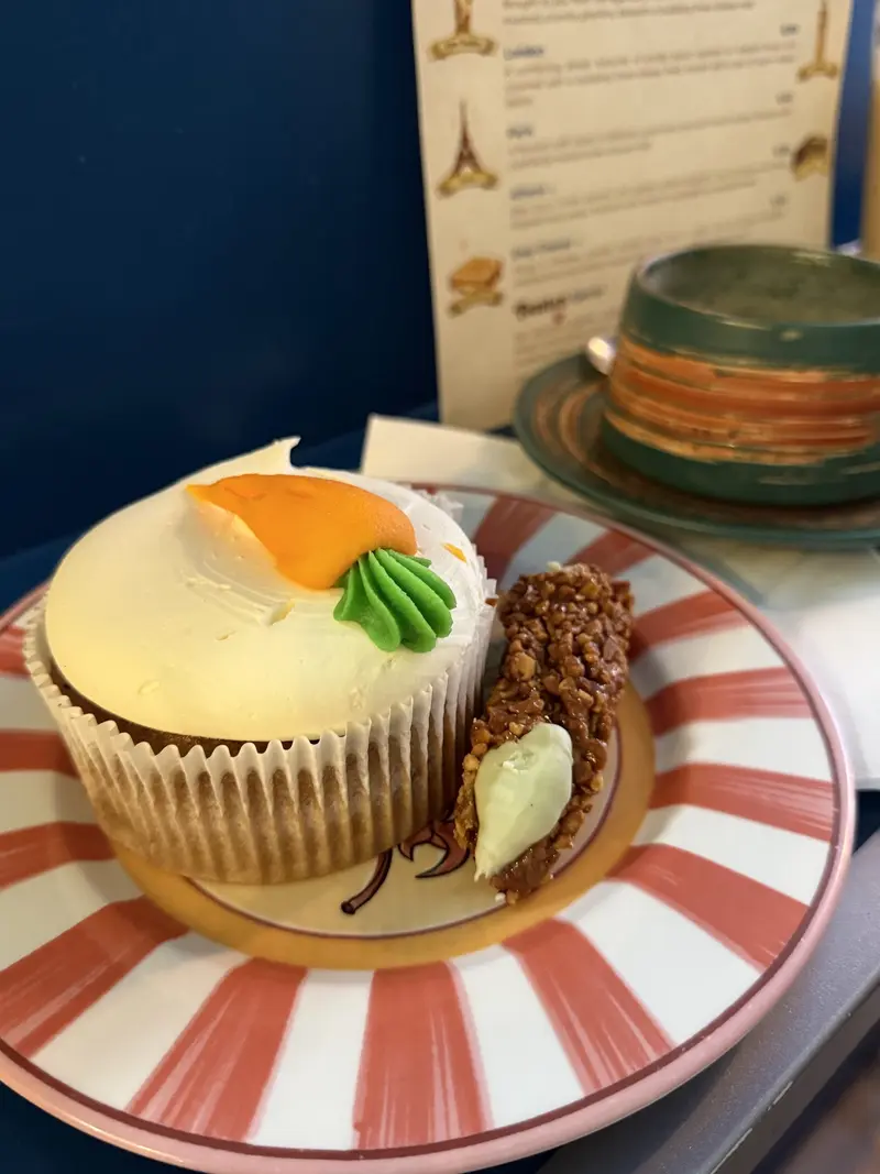 Carrot cupcake and millionaire shortbread at Toastea